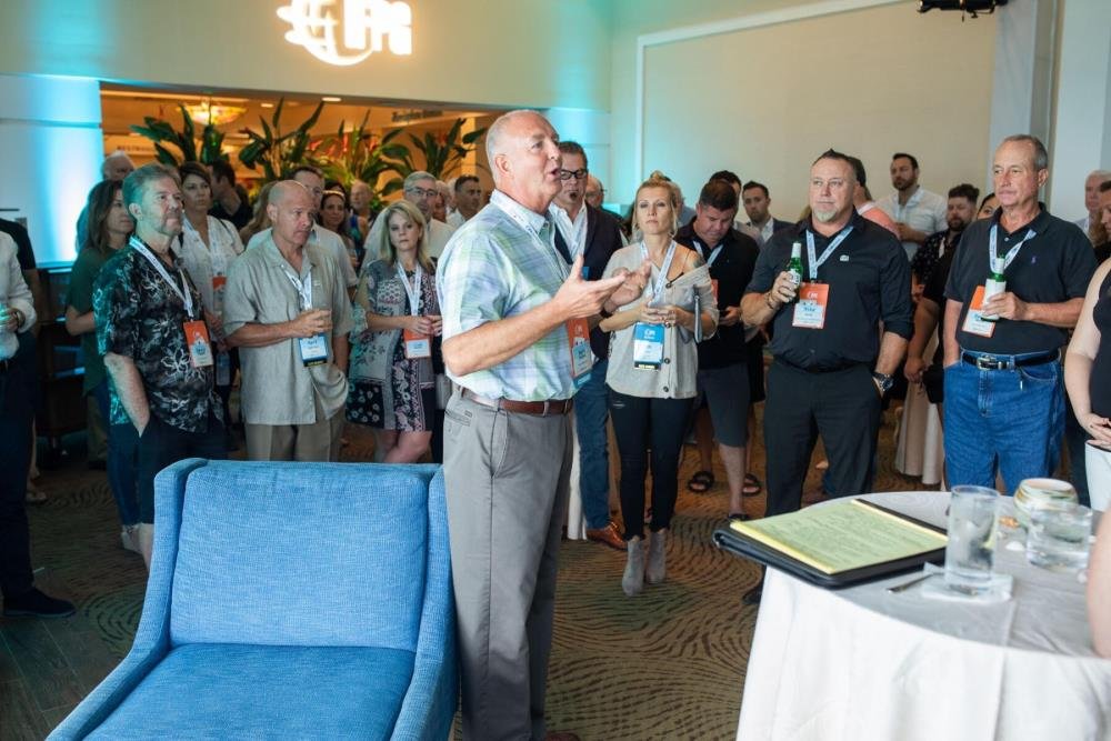 Decentralized advisor network